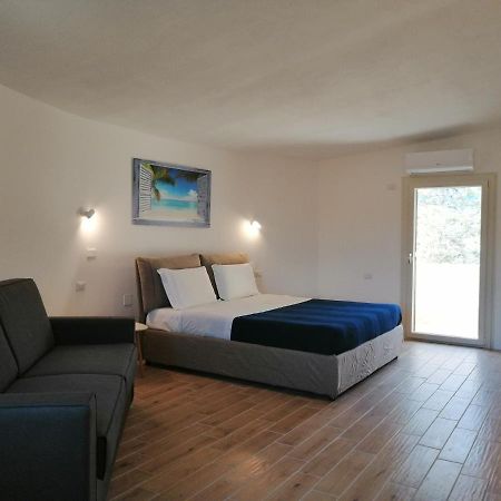 B&B Villa Zola Capoterra Exteriör bild